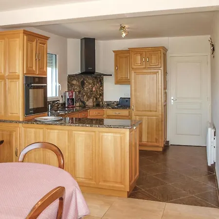 2 Bedroom Awesome In *