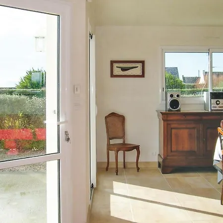 Дом отдыха 2 Bedroom Awesome In Kerlouan