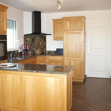 Дом отдыха 2 Bedroom Awesome In